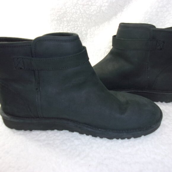 S-150 WOMENS UGG RELLA SHORT BLACK BOOTS - Picture 11 of 13
